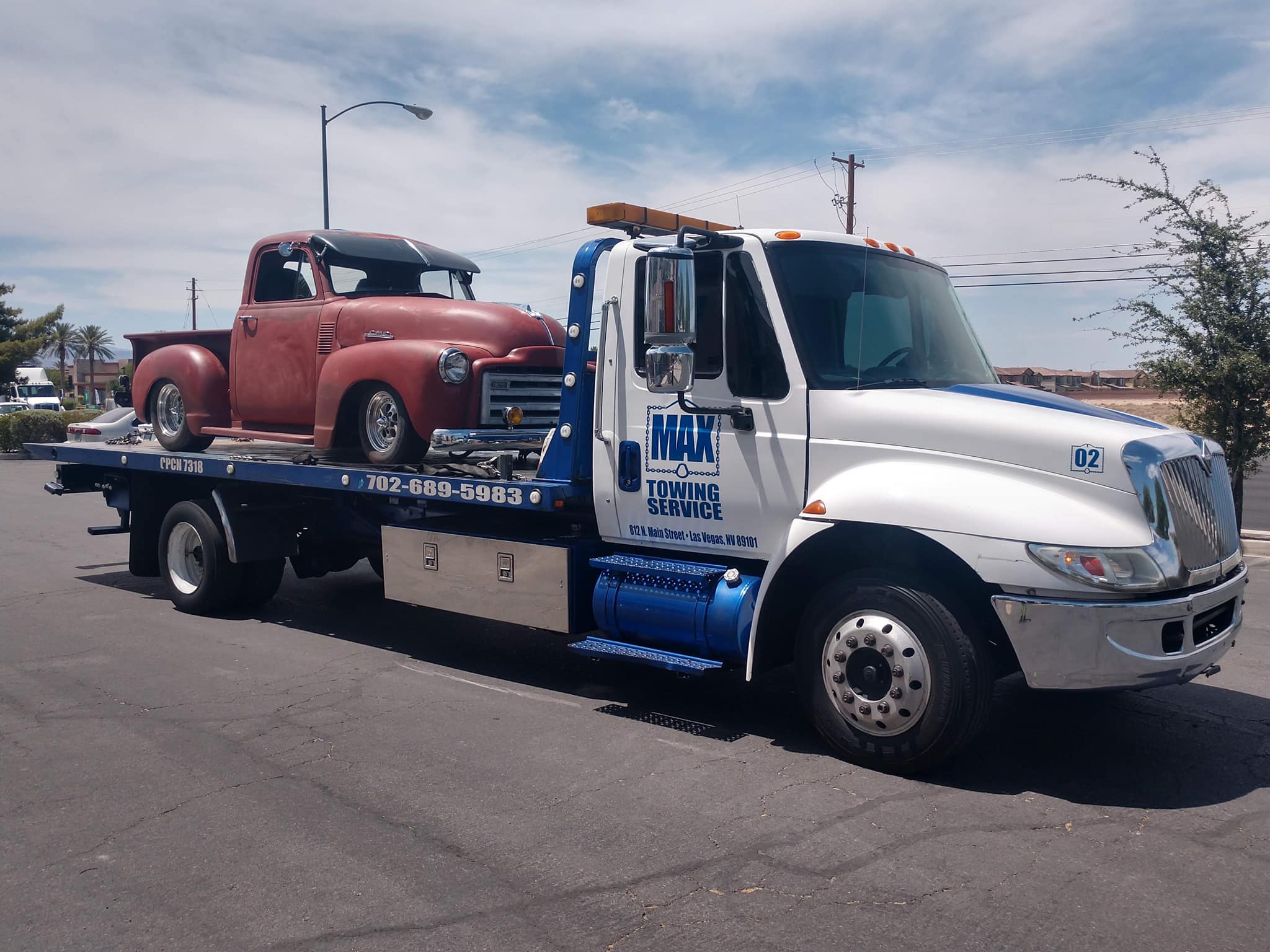 Max Towing vehicle recovery and transport truck